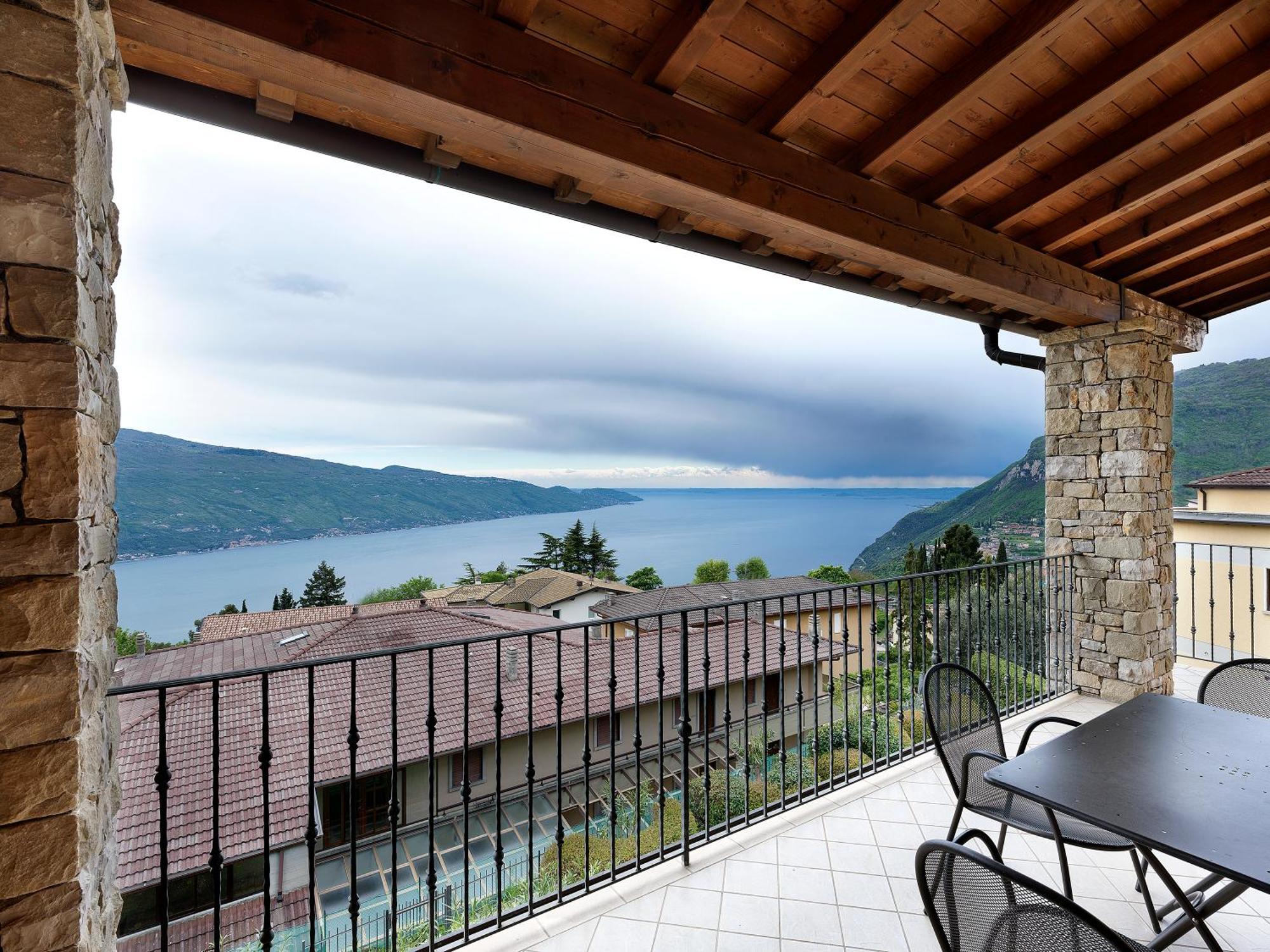 Residence Besass, Gtsgroup Tignale Exterior photo